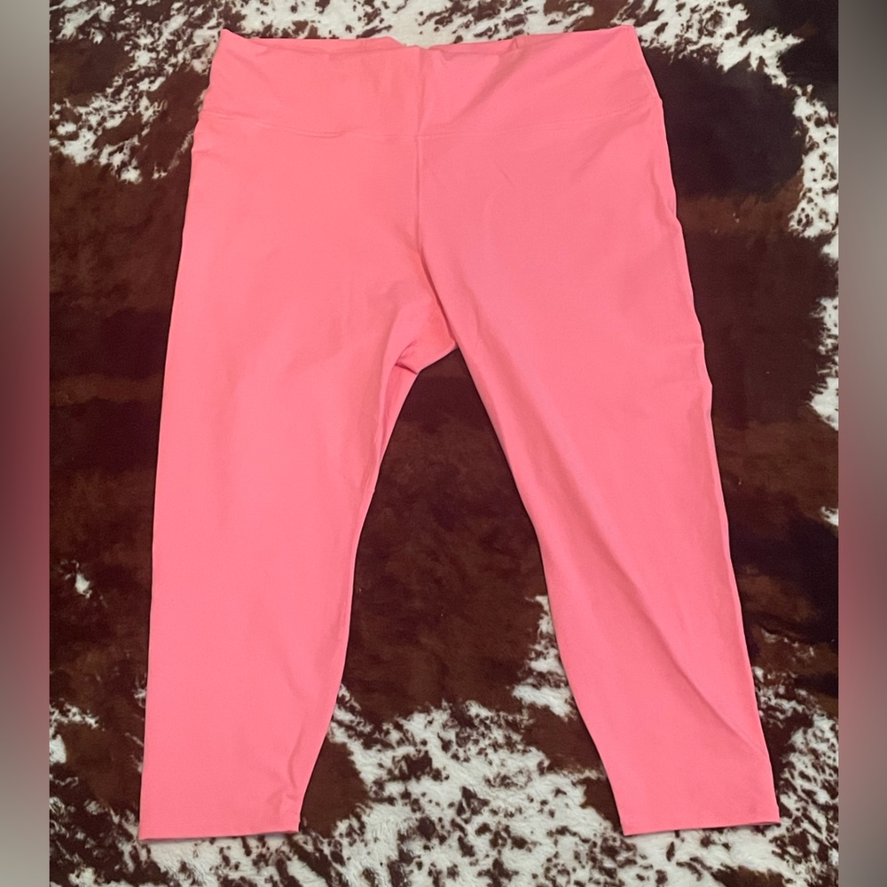4x Fabletics Powerhold Leggings